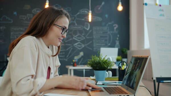 Solutions de gestion digitale : comment choisir (critères, cas d’usage, comparaison incluant Myarkevia)